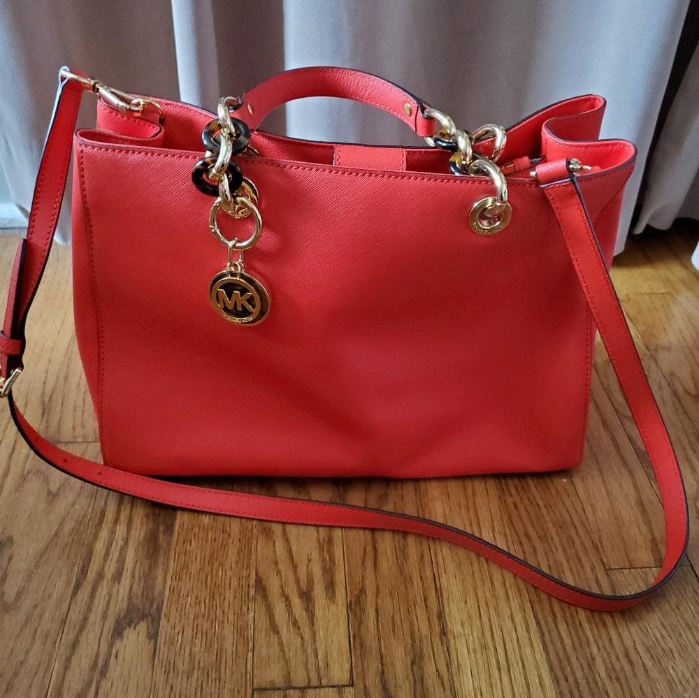 MICHAEL KORS CYNTHIA MED. SAFFIANO LEATHER SATCHEL